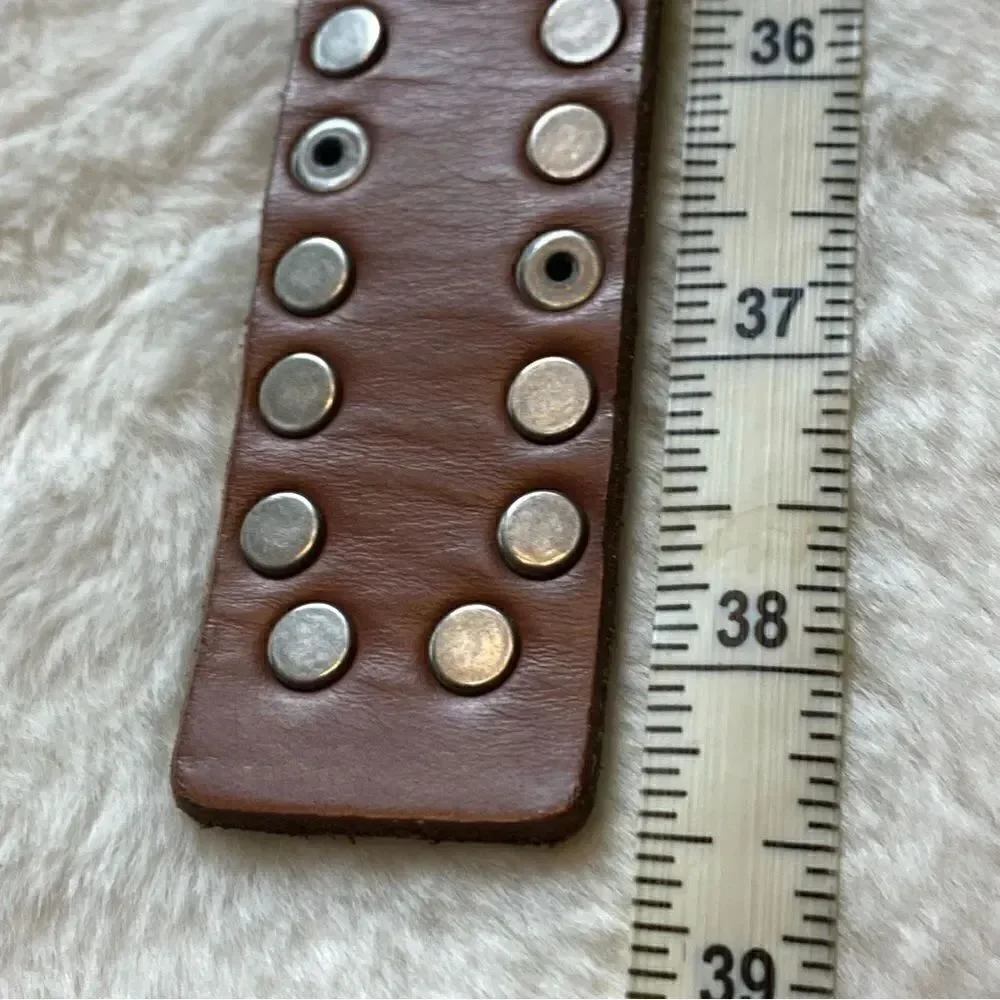 Timberland Brown Leather Belt With Silver Rivets Size Medium